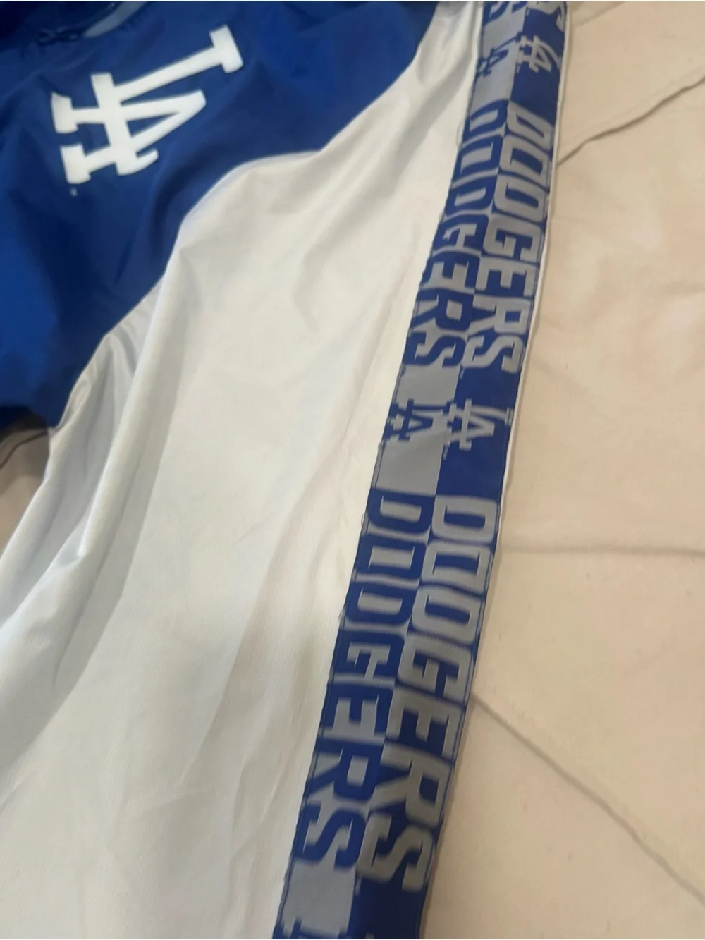 Genuine Merchandise Royal Blue and White LA Dodgers Kids Pullover